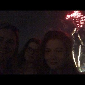 Meet your Posher, Eve